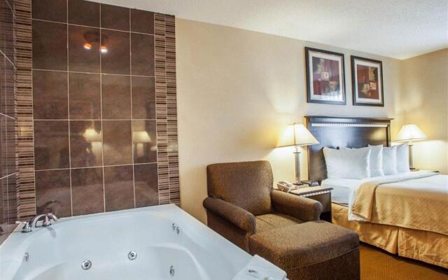 Quality Inn Aurora - Naperville Area