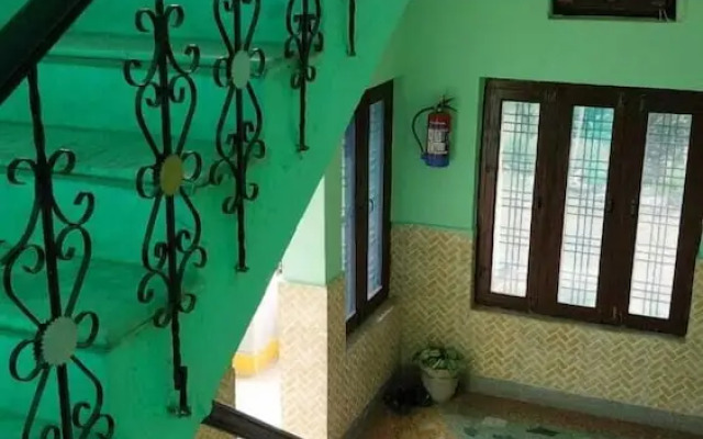 Hotel Gauri Shankar & Restaurant