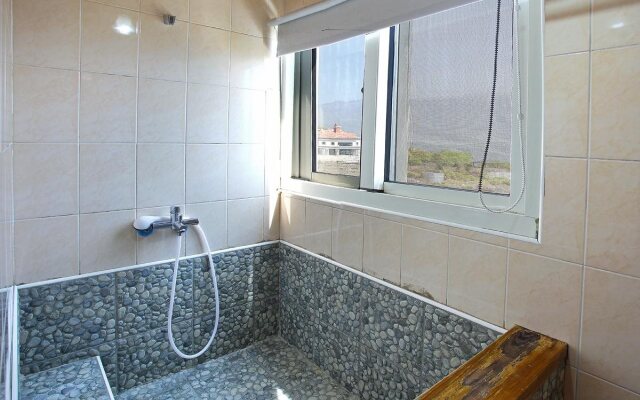 Dindai Glass Vacation Villa