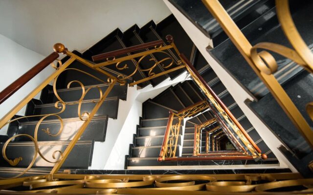 May De Ville Trendy Hotel & Spa