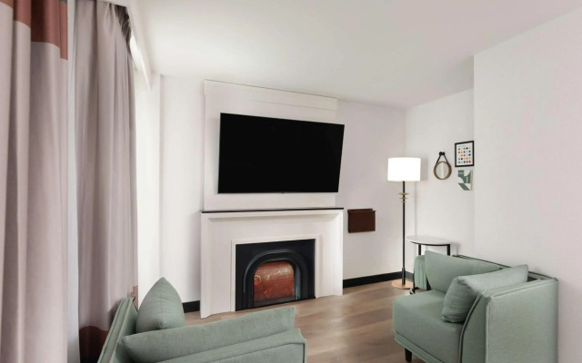 Pennyweight Hotel Boston, Curio Collection by Hilton