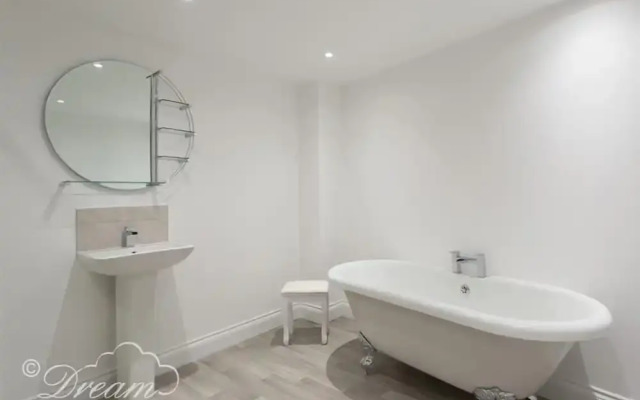 Old Coastguard Apartment 2