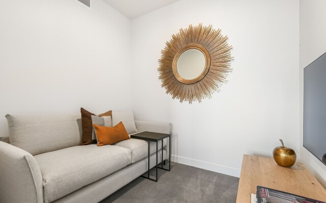 Chic contemporary in Wynyard Quarter