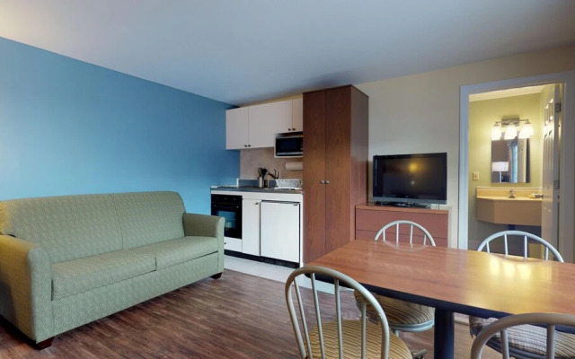 Scarborough Beach Motel