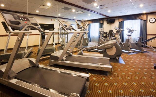 Holiday Inn Express & Suites Winona by IHG