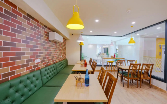 Bloom Hotel - Greater Kailash 2