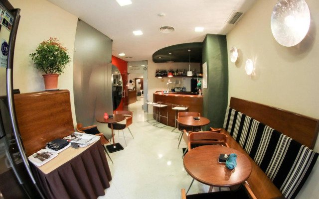 Hostal Albany