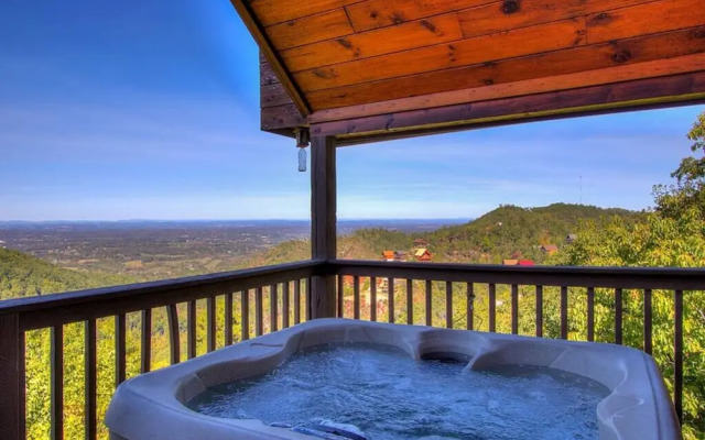 A Stellar 2bed 2bath Minutes to Parkway