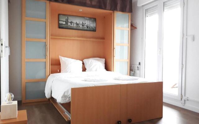 Studio Santa Monica - Climatisé - Piscine - Parking