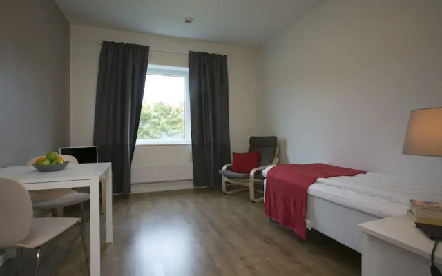 Part-Time Home Hotel Rotebro Station