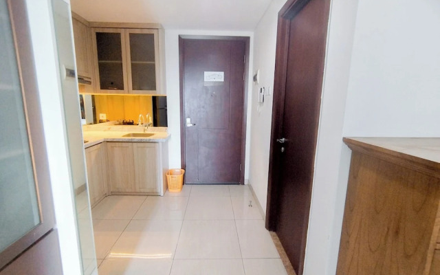 Spacious Studio Room At Grand Sungkono Lagoon Apartment