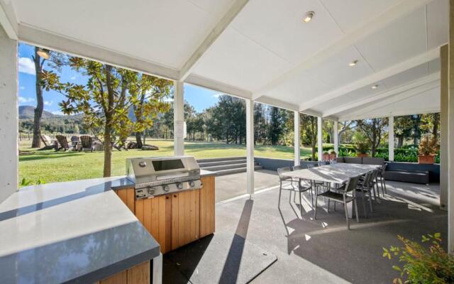 Brokenback Vineyard Estate