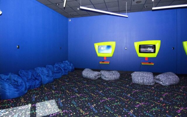 Aurora House In Davenport