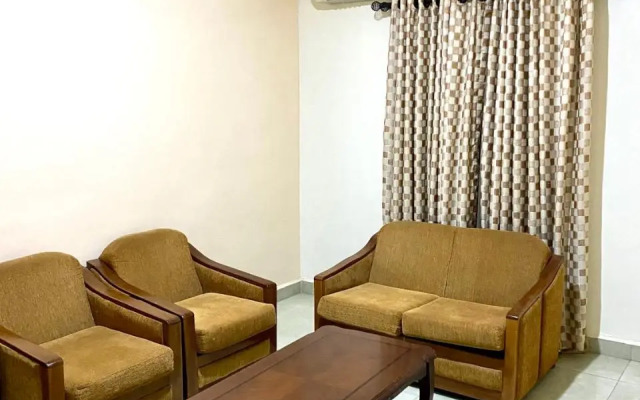 Nue Crest Hotel