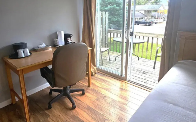 Capt.'s Inn & Suites