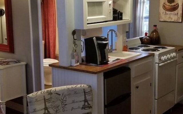 Heart of the Hills Inn