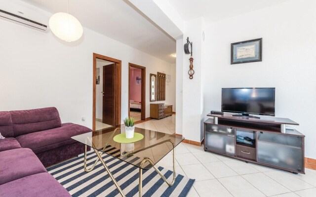 Beautiful Home in Rogoznica With Wifi and 2 Bedrooms