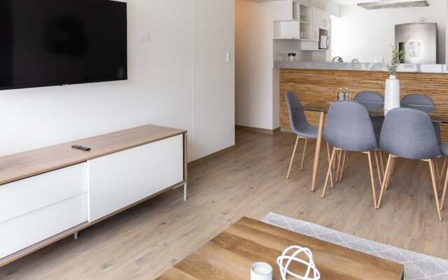 w Great 3BR Duplex With Terrace in Miraflores