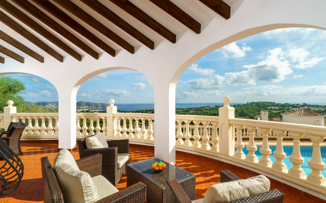 Villa Iris