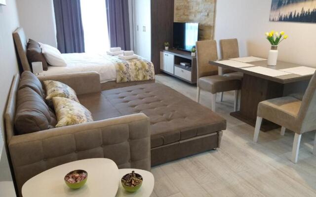 Milmari resort Sara P61