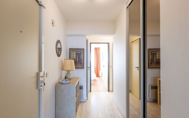 Bright Apartment on the 7th Floor