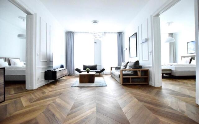 Luxury Apartment by Hi5 - Szervita Suite