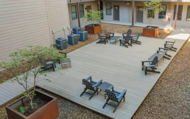 Cozysuites Musicrow Astonishing SDO Free Parking22