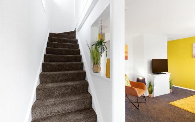 Brambles House West Drayton 3 Bedroom