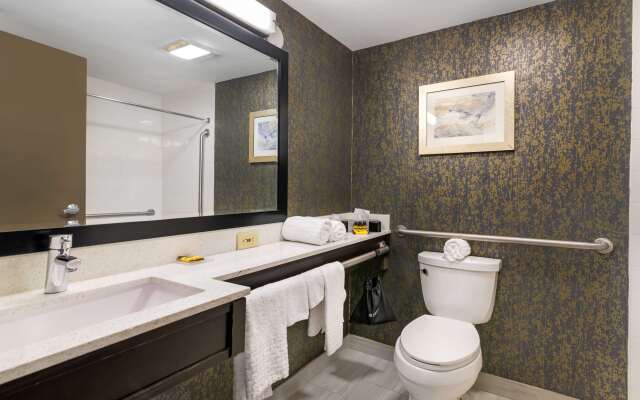 Best Western Plus Landmark Inn