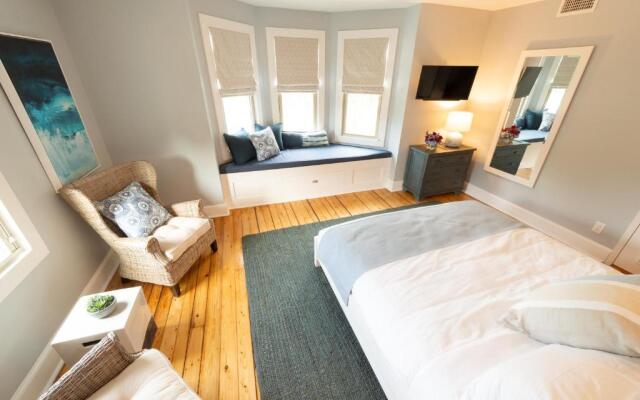 Town & Tide Inn