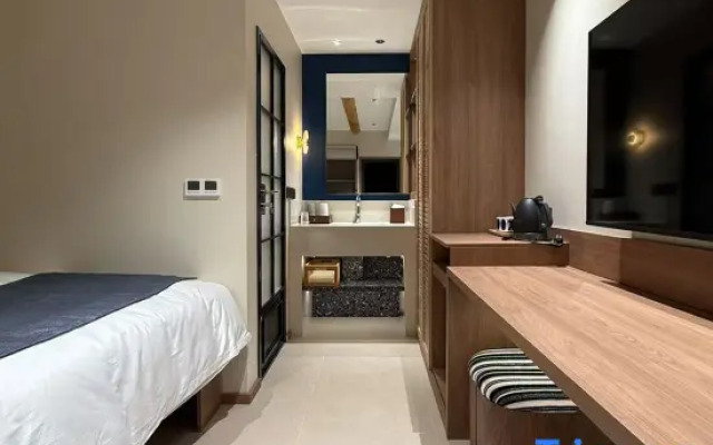 Kanas JunYue Courtyard Homestay