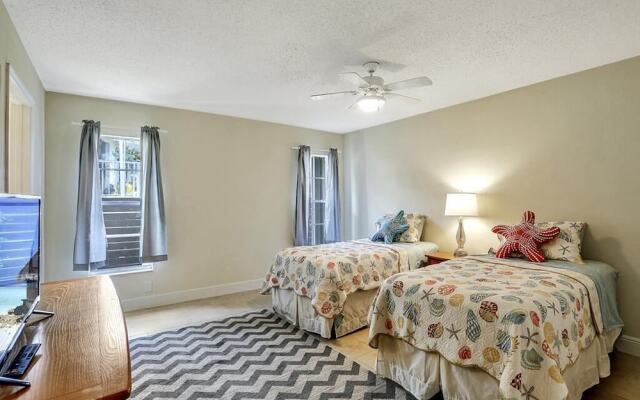 Sand Hill St. 318 Marco Island Vacation Rental  3 Bedroom Home by RedAwning