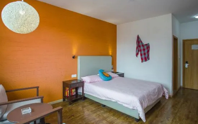Luguhu Aishang Hotel
