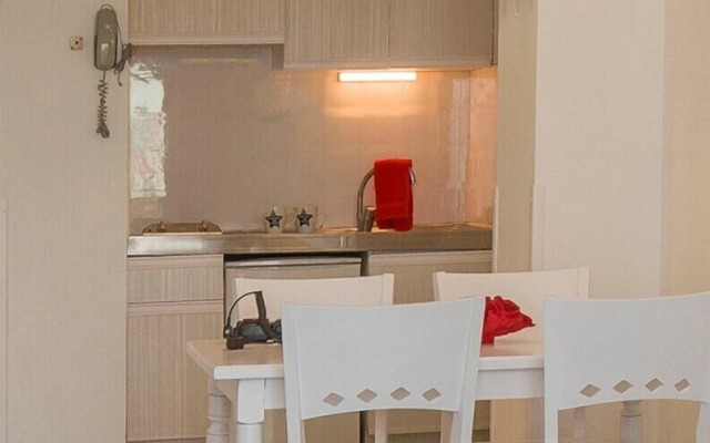 Coral Star Apartments