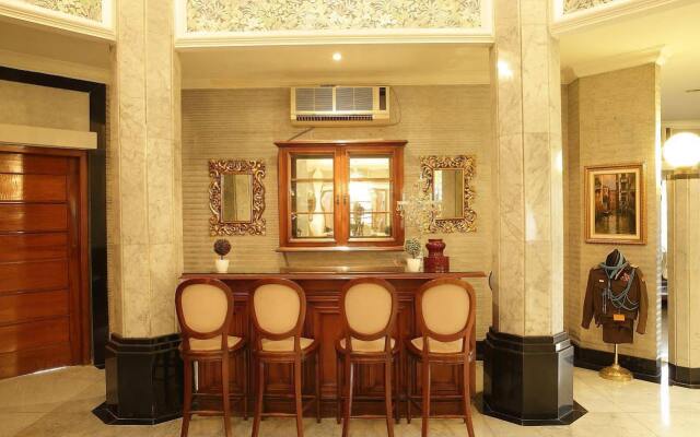 Arimbi Pejaten Suites