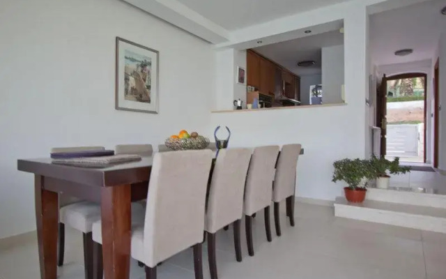 Beachfront villa Tribunj