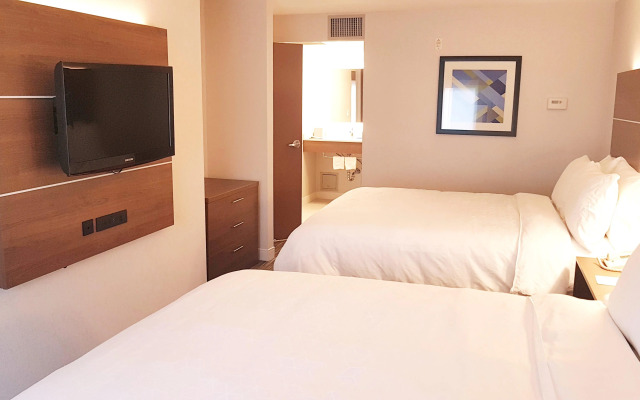 Holiday Inn Express & Suites Surrey by IHG