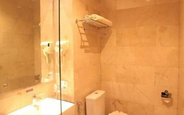 W Three Premier Hotel Lagaligo