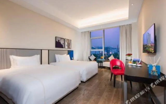 X Hotel Shuguang Atour, Shanghai Wuxu Cruise Terminal