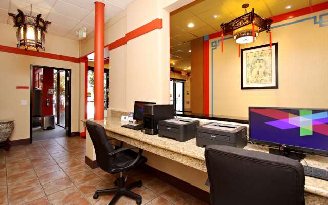 Best Western Plus Dragon Gate Inn