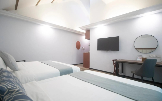Santa Grand Hotel East Coast, a NuVe Group Collection