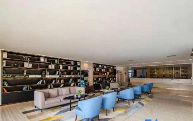 i Electronic Sports Hotel (Shanghai Pudong Airport)