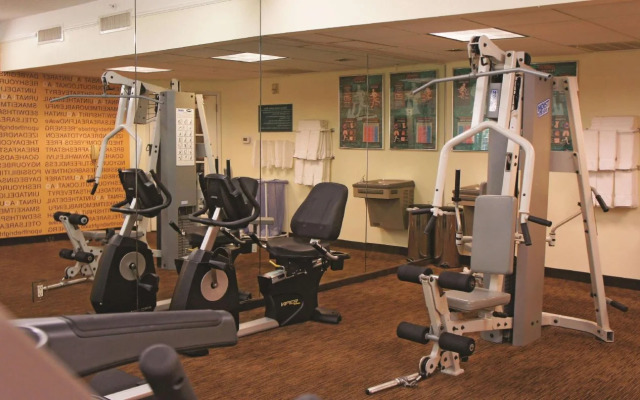 La Quinta Inn & Suites by Wyndham Houston Bush IAH South