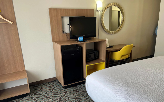 Days Inn by Wyndham West Des Moines / Clive