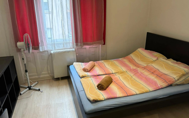 J&M Flat close to Budapest WHALE