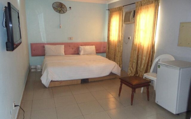 Larex International Hotel