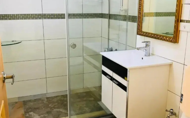 The third great-uncle's house