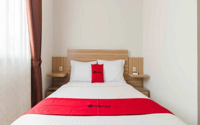 RedDoorz @ Homestay Lotus 2 Pangkal Pinang