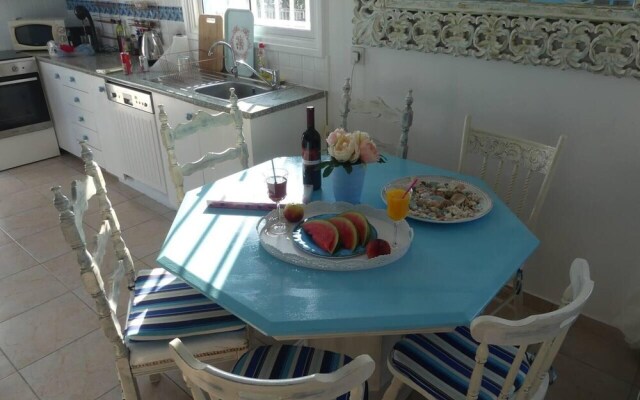 2bed Villa - Private Pool - Steps From the Beach!