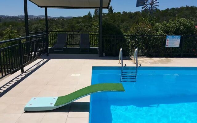Casa com Piscina em Fátima, by Izibookings